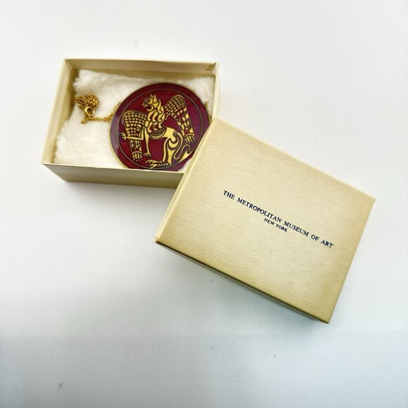 Metropolitan Museum Of Art MMA Necklace Winged Lion St Marks Brooch Red Enamel - Picture 15 of 16